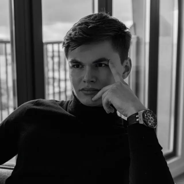 Адель — управляющий проектами